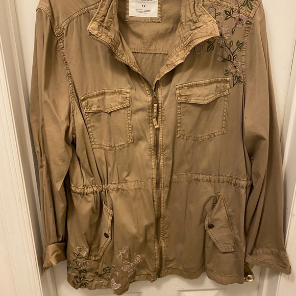 JACKET-tan/olive gathered waist string,embroidered - Picture 10 of 10